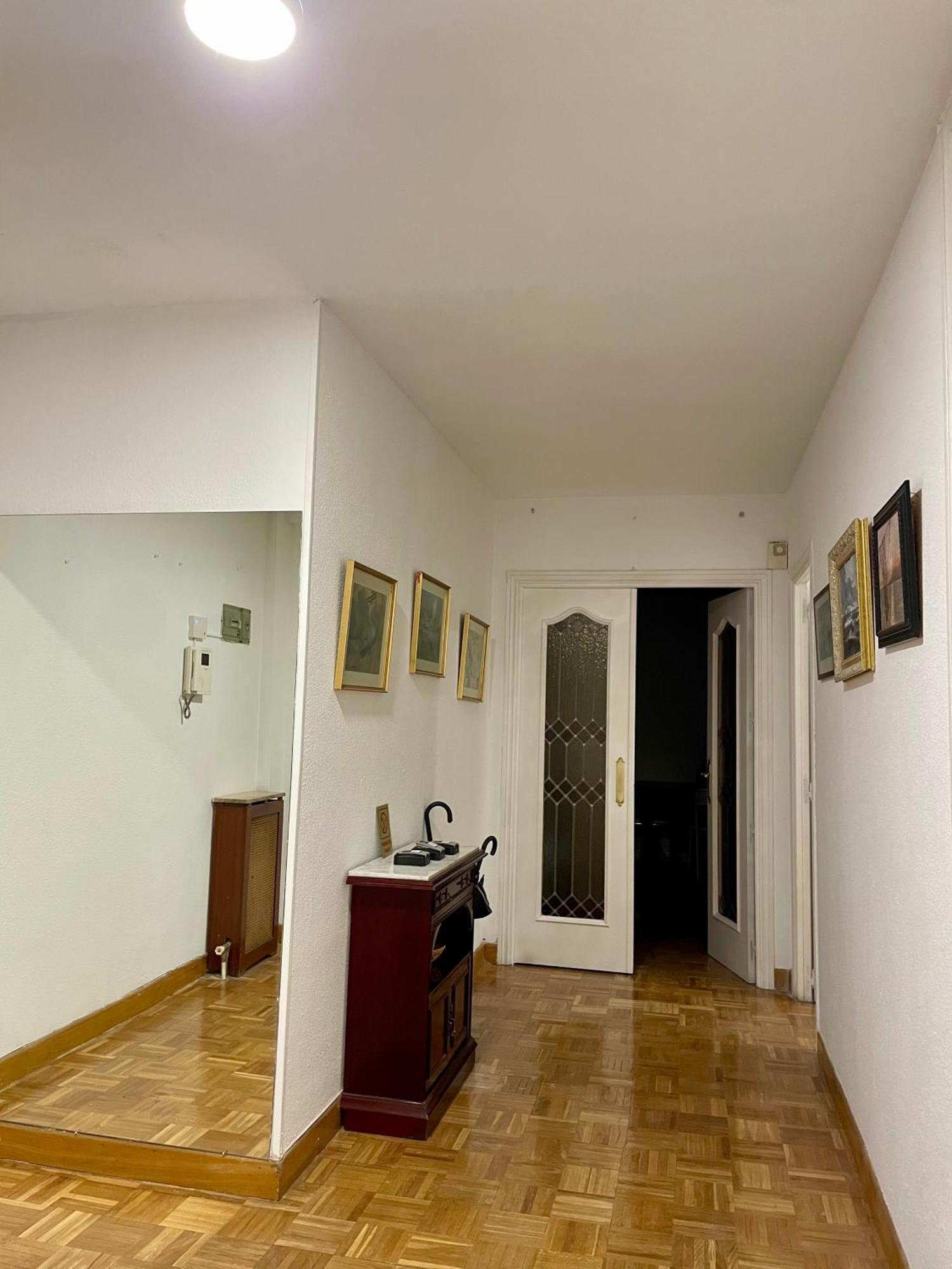 Private Rooms Madrid Atocha Екстериор снимка