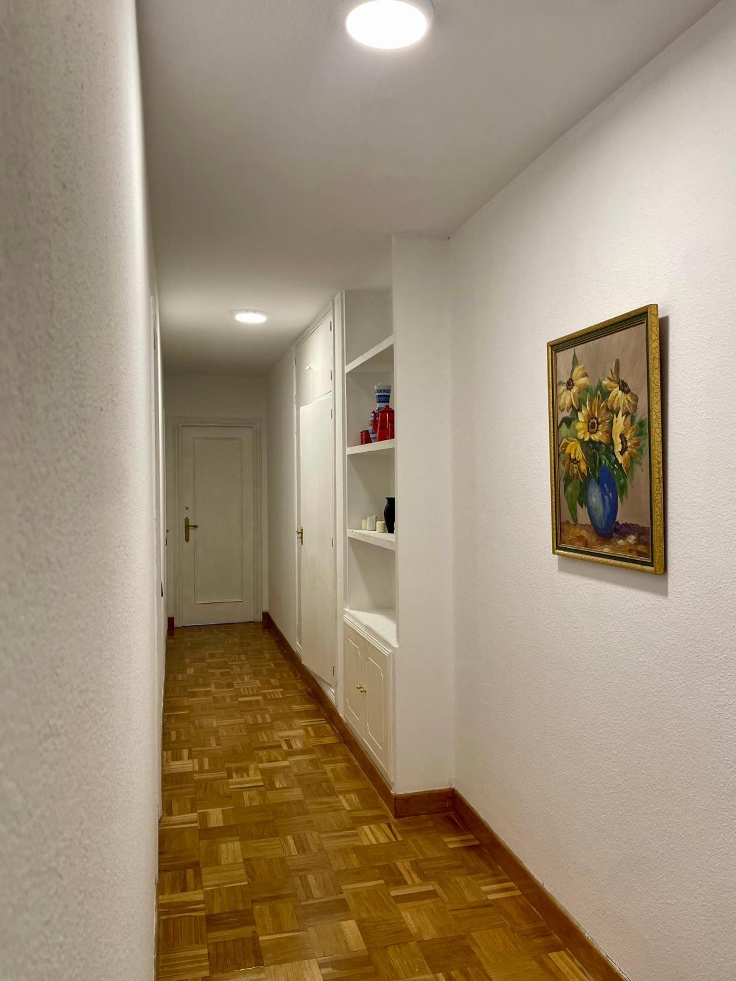 Private Rooms Madrid Atocha Екстериор снимка