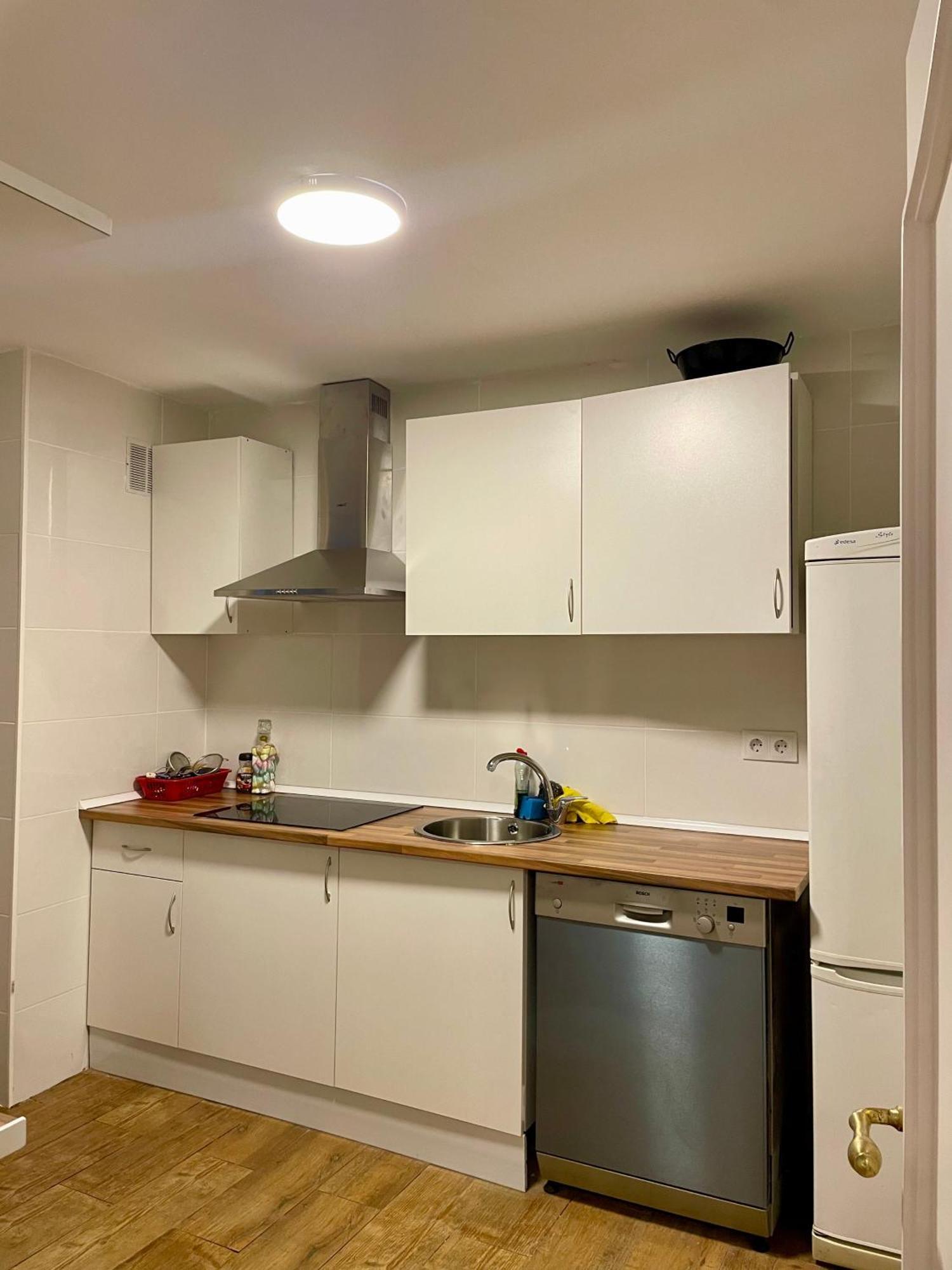 Private Rooms Madrid Atocha Екстериор снимка