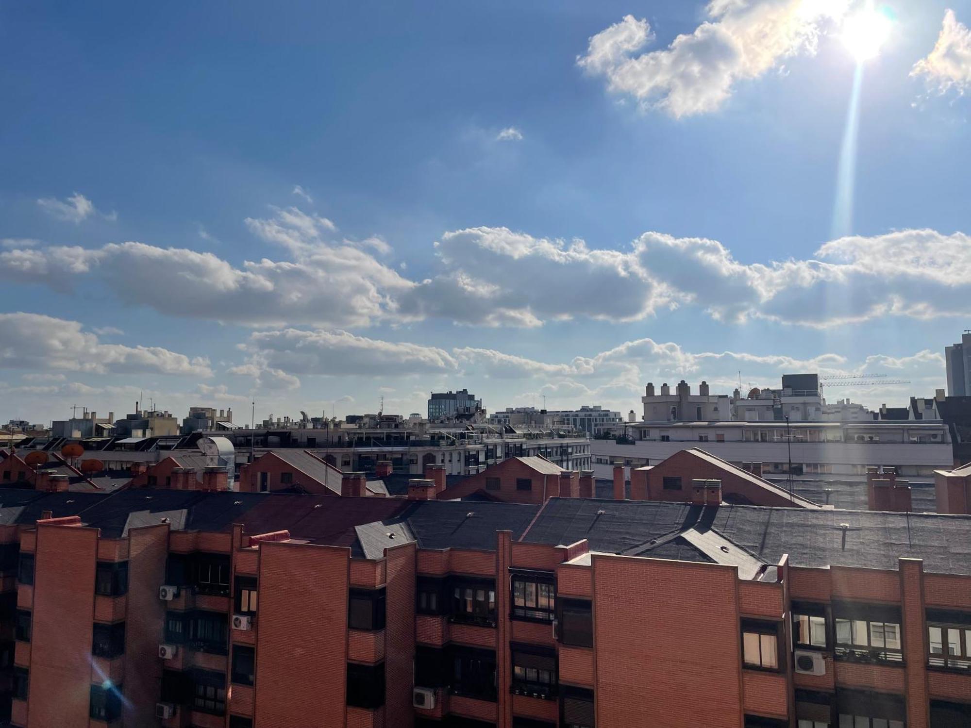 Private Rooms Madrid Atocha Екстериор снимка