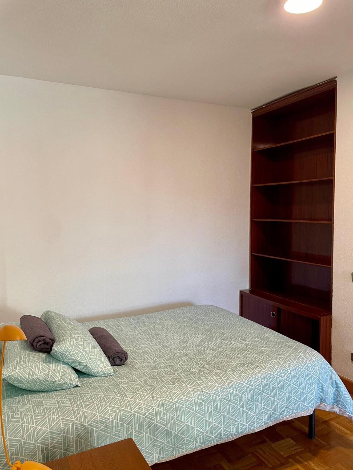 Private Rooms Madrid Atocha Екстериор снимка