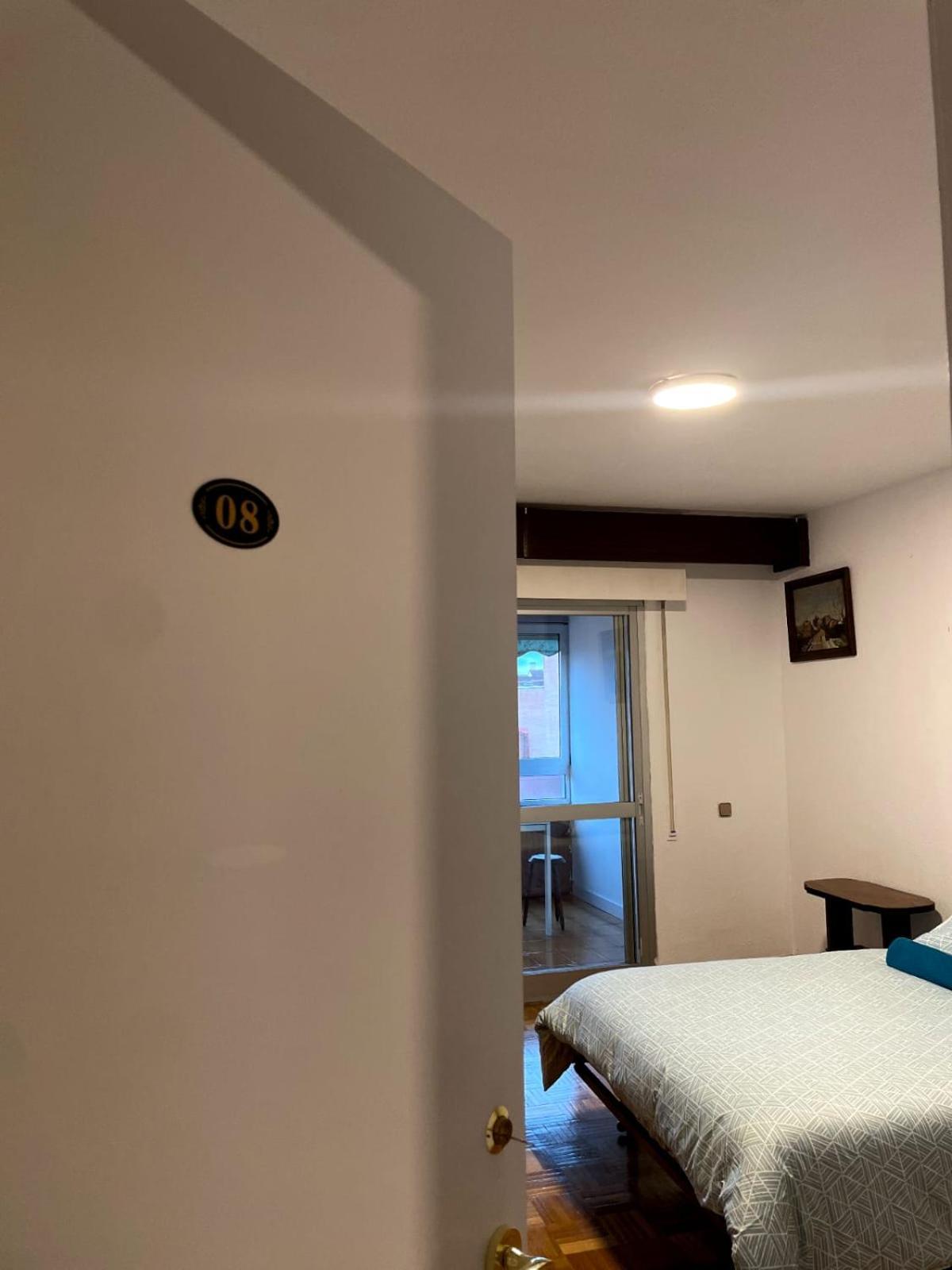 Private Rooms Madrid Atocha Екстериор снимка