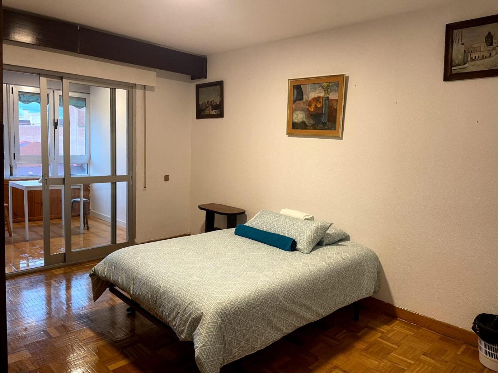 Private Rooms Madrid Atocha Екстериор снимка